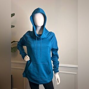 Champion women’s lightweight pullover hoodie
Size Medium